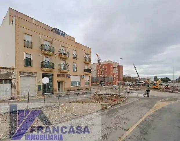 Vista exterior de Piso en venta en Almería