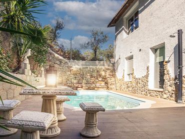 Casa rústica amb piscina en venda a JA-4306
