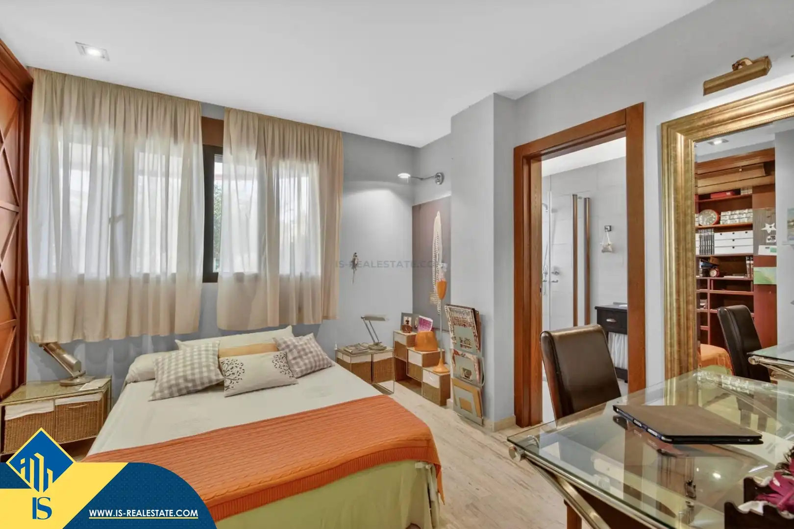 Habitación de Casa o chalet en venta en Elche / Elx con Terraza, Piscina y Amueblado