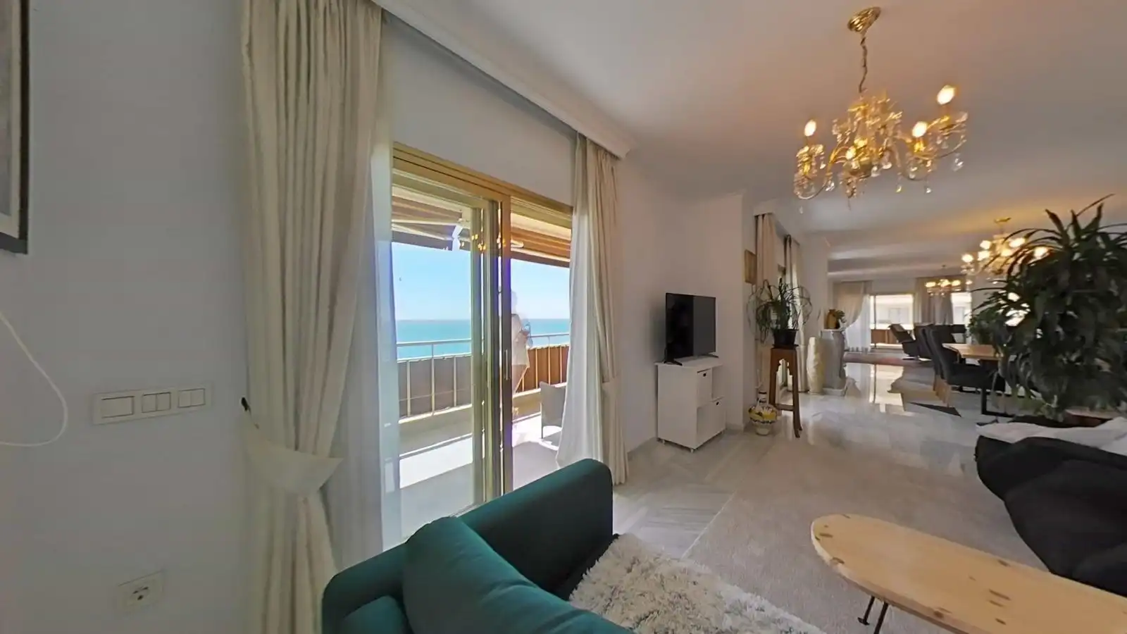 Sala d'estar de Apartament en venda en Fuengirola amb Aire condicionat, Calefacció i Terrassa