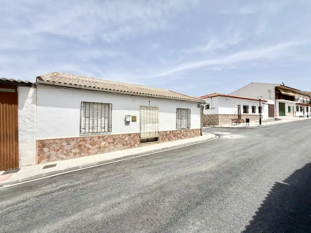 Vista exterior de Casa o xalet en venda en Cacín