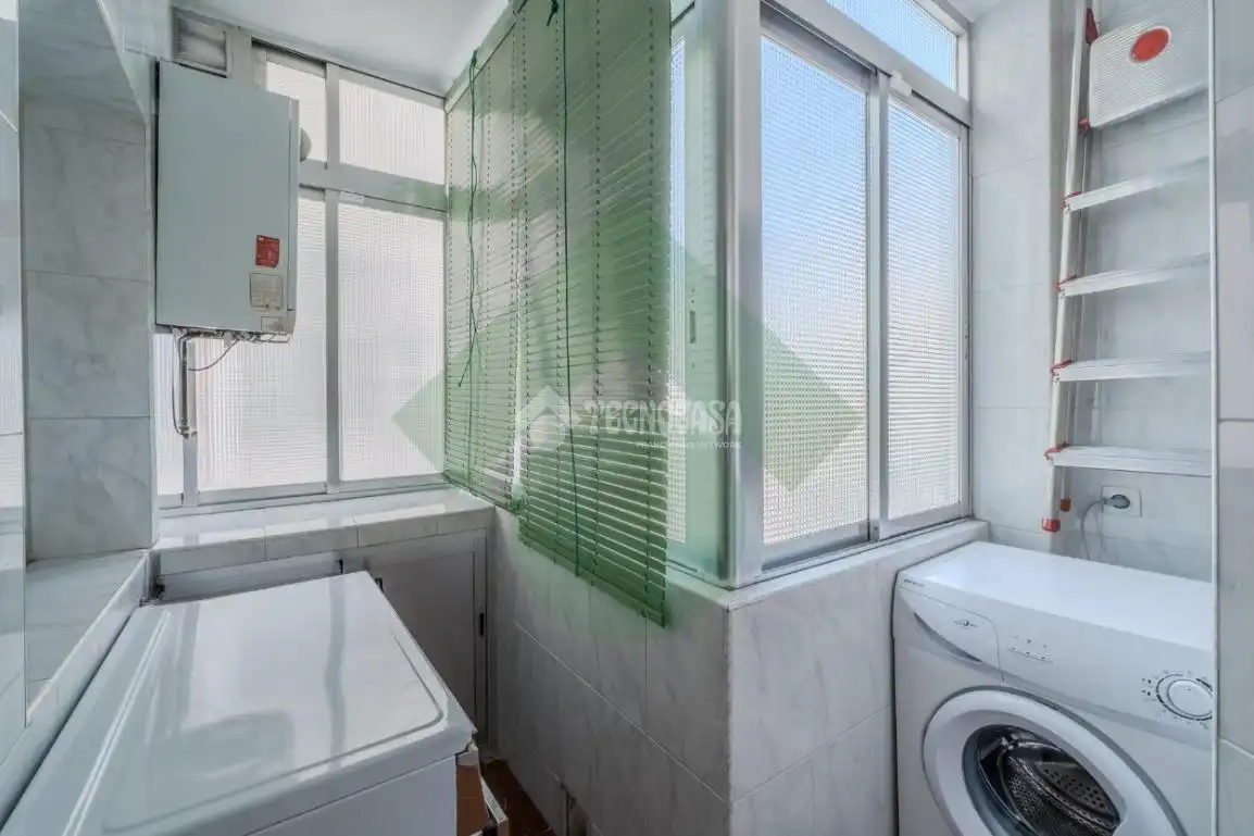 Bathroom of Flat for sale in Madrid  with Heating and Terrace