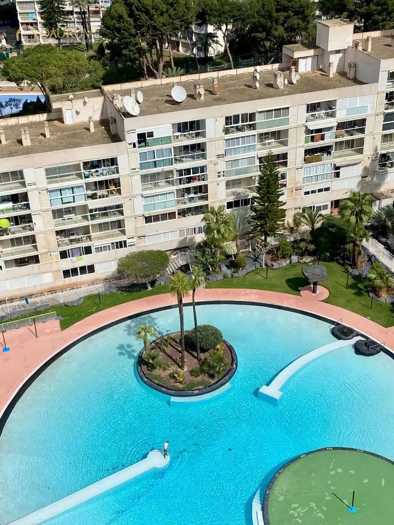 Appartamento con piscina in vendita a CALLE DE VIENA, 1, imagen 39