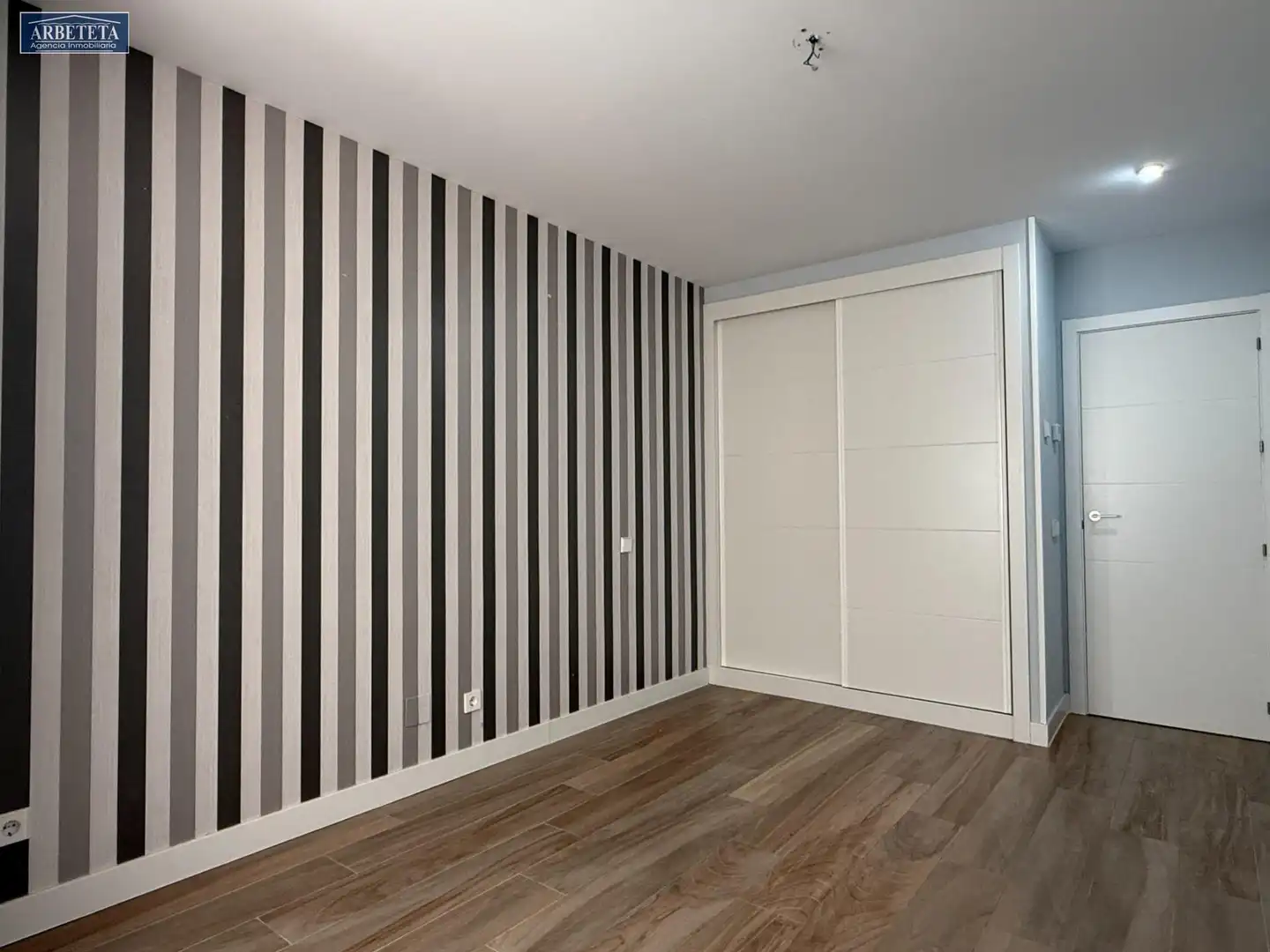 Habitación de Piso en venta en Guadalajara con Calefacción y Balcón