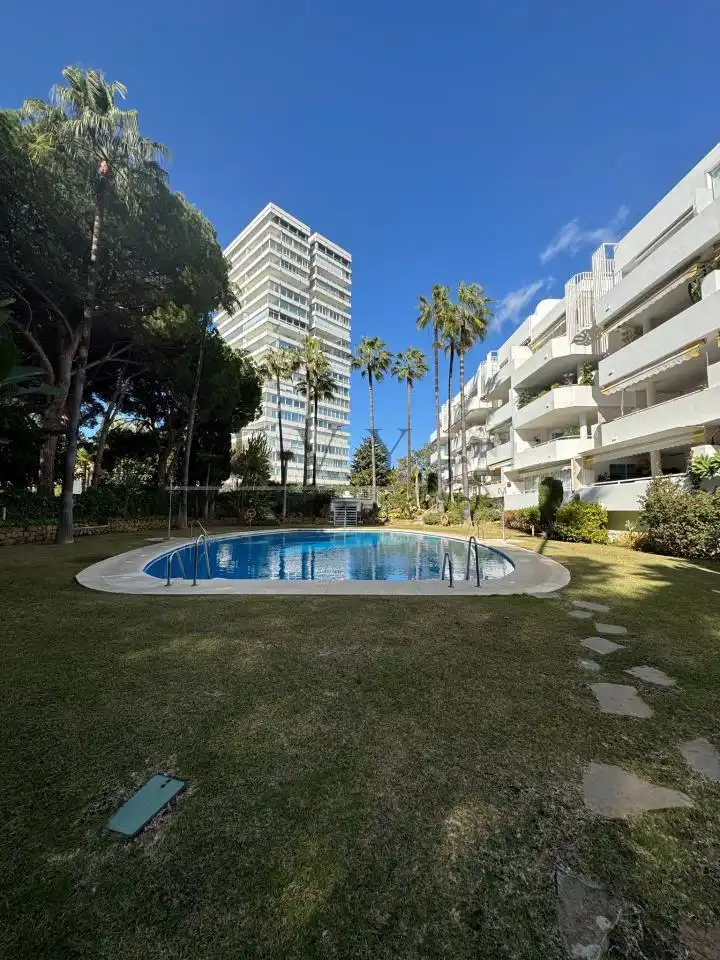 Exterior view of Flat for sale in Marbella  with Air Conditioner, Heating and Terrace