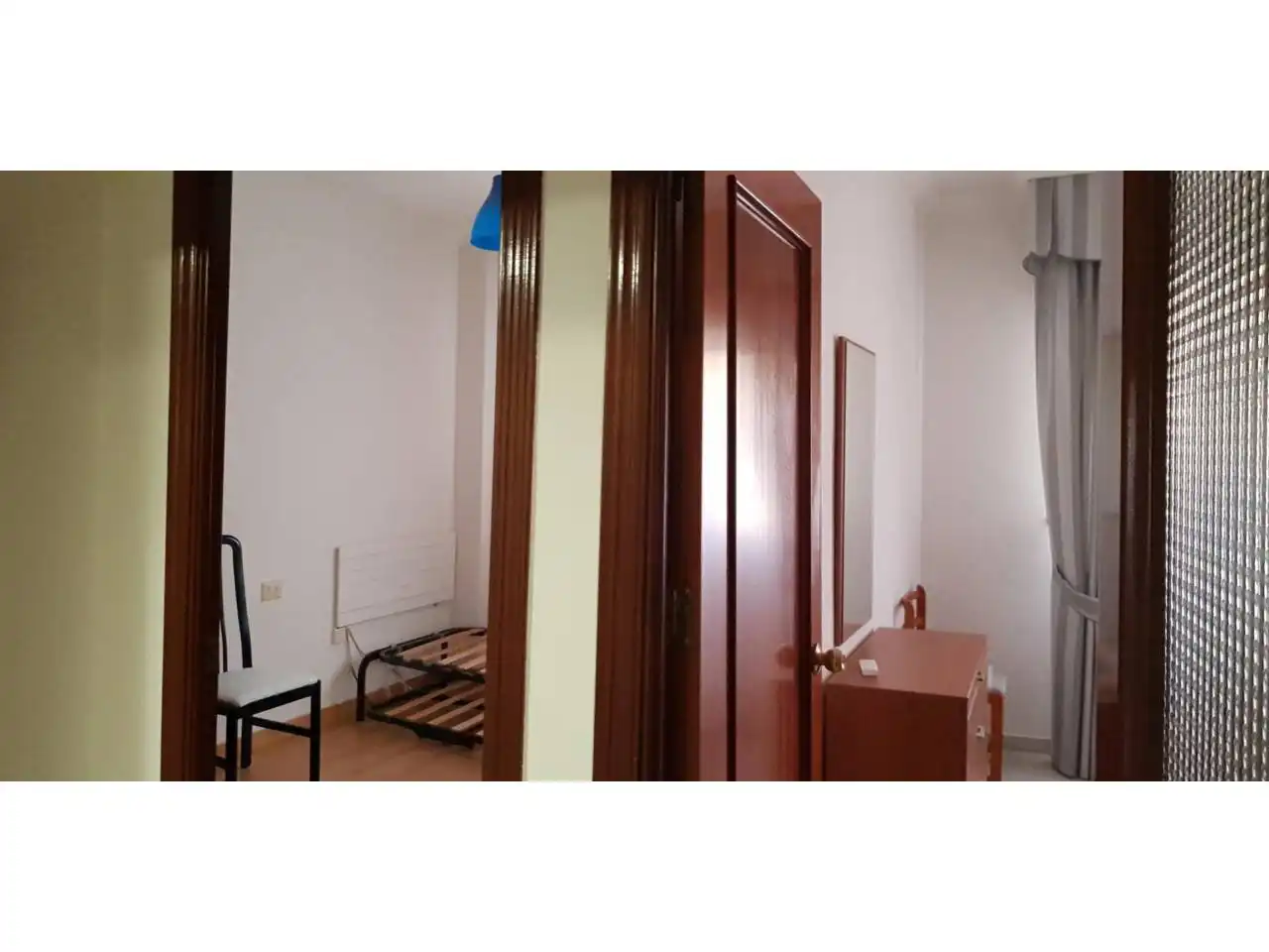 Habitación de Piso de alquiler en Sevilla con Aire acondicionado, Balcón y Piscina comunitaria