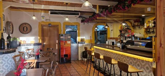 Local comercial en Venta en Parque Alcosa