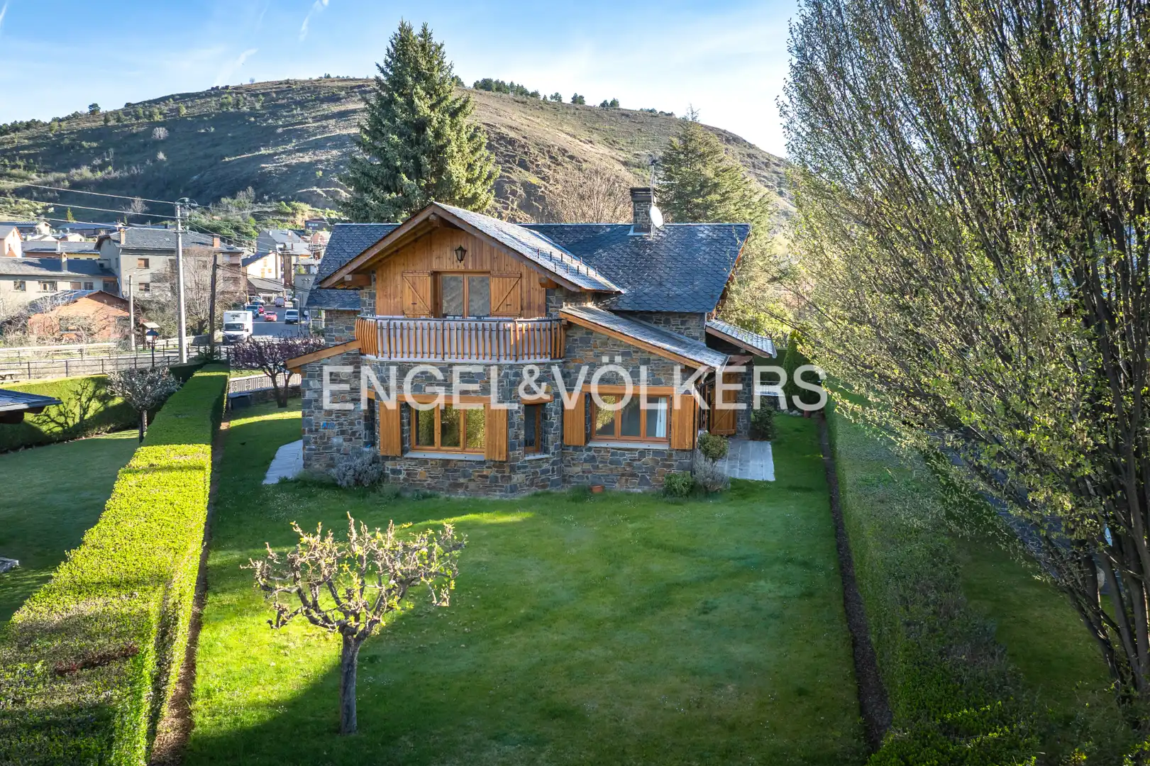 Vista exterior de Casa o chalet en venta en Llívia con Calefacción, Jardín privado y Parquet