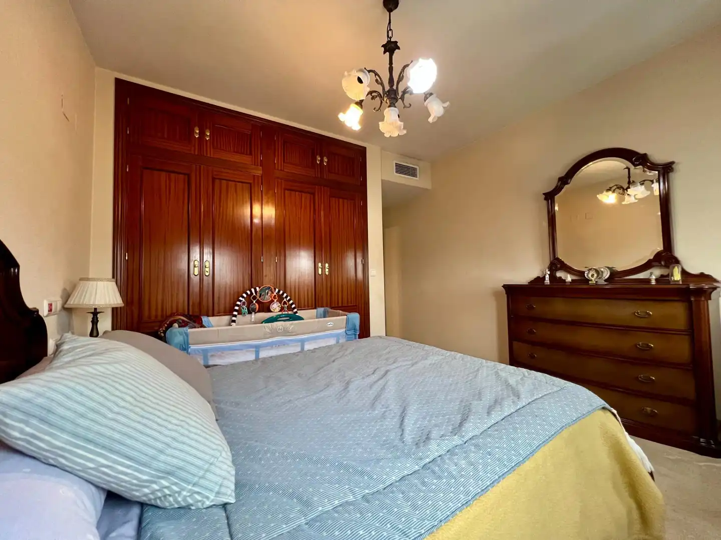 Bedroom of Flat for sale in Córdoba  with Air Conditioner, Private garden and Terrace