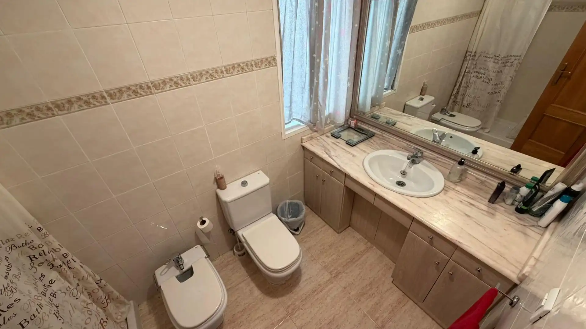 Baño de Apartamento en venta en Castellón de la Plana / Castelló de la Plana con Terraza, Trastero y Amueblado
