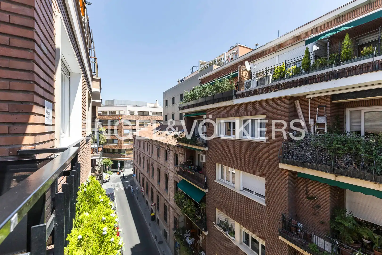 Exterior view of Flat for sale in Madrid  with Air Conditioner, Heating and Parquet flooring