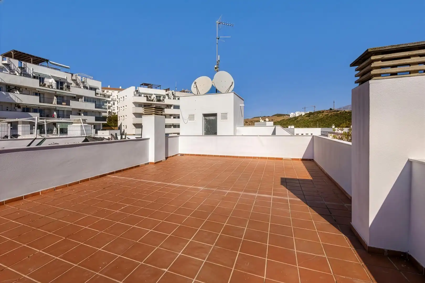 Terraza de Ático en venta en Mijas con Calefacción, Jardín privado y Balcón
