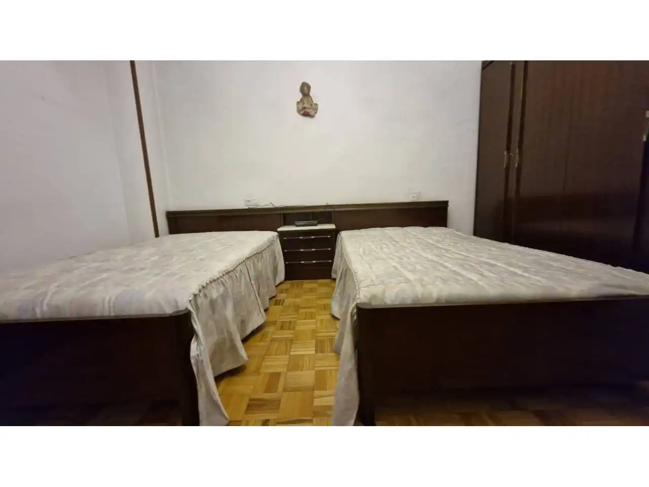 Habitación de Piso en venta en  Logroño con Calefacción, Parquet y Terraza