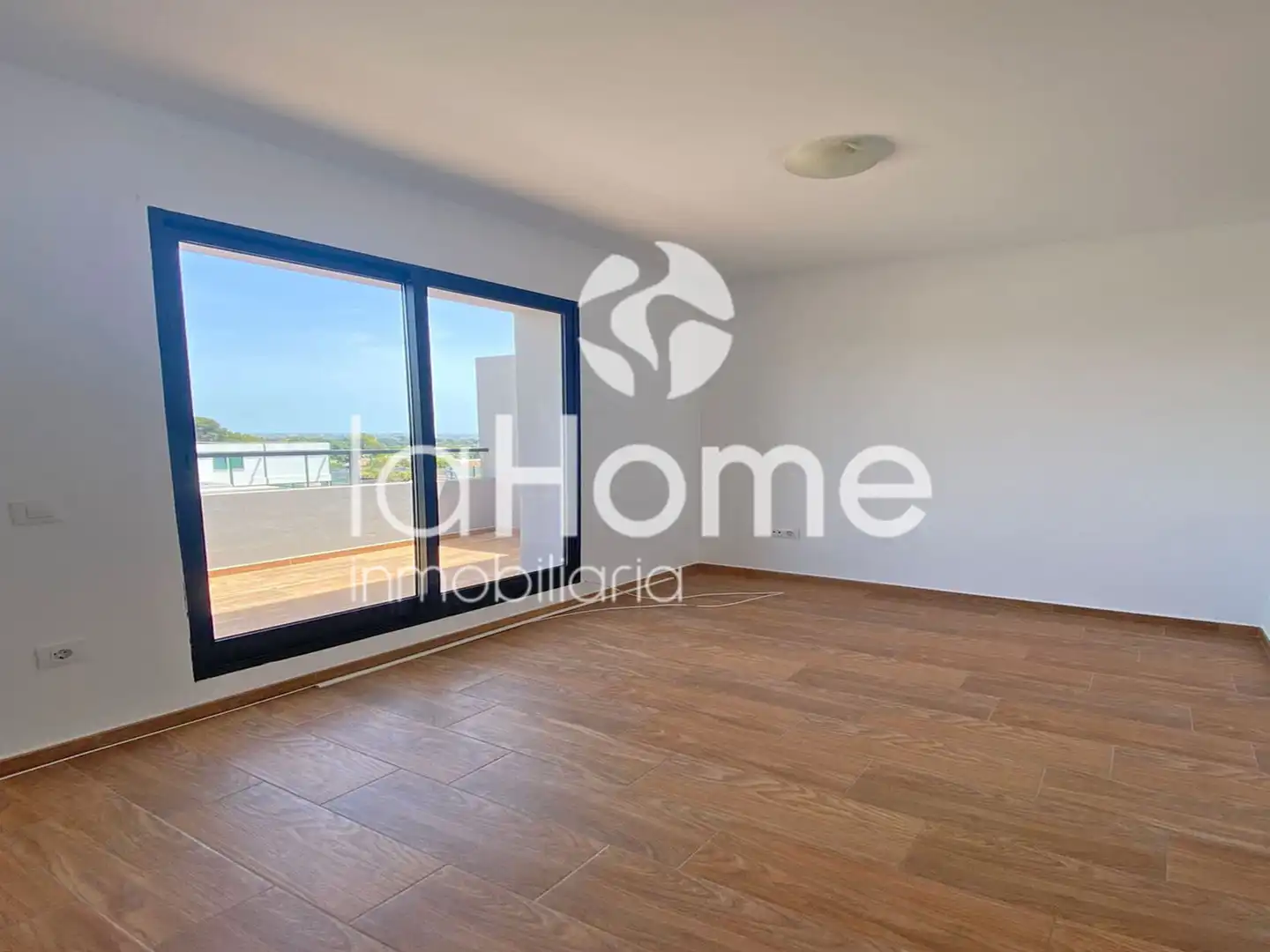 Sala de estar de Casa adosada de alquiler en Godella con Aire acondicionado, Terraza y Piscina