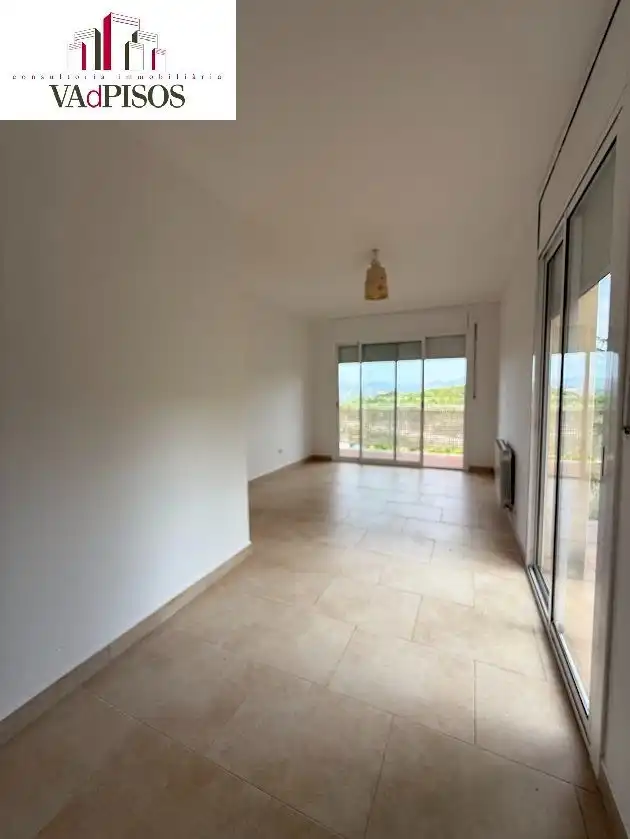 Sala d'estar de Casa o xalet en venda en Gelida amb Jardí privat i Terrassa