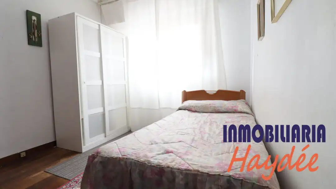 Bedroom of Flat for sale in Getxo   with Heating, Private garden and Storage room