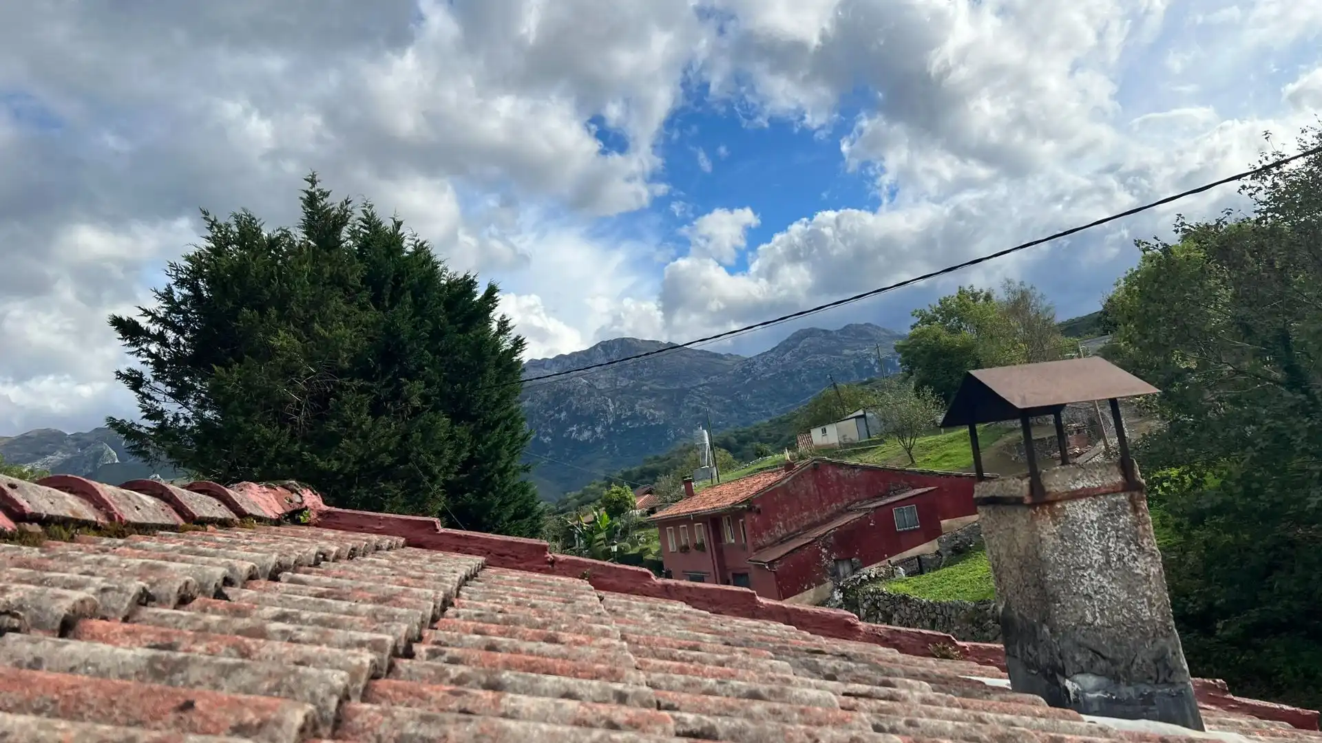 Vista exterior de Casa o chalet en venta en Cabrales con Jardín privado y Trastero