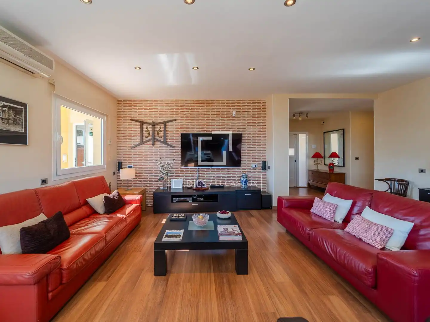 Living room of Houses for sale in Sagunto / Sagunt  with Air Conditioner, Heating and Private garden
