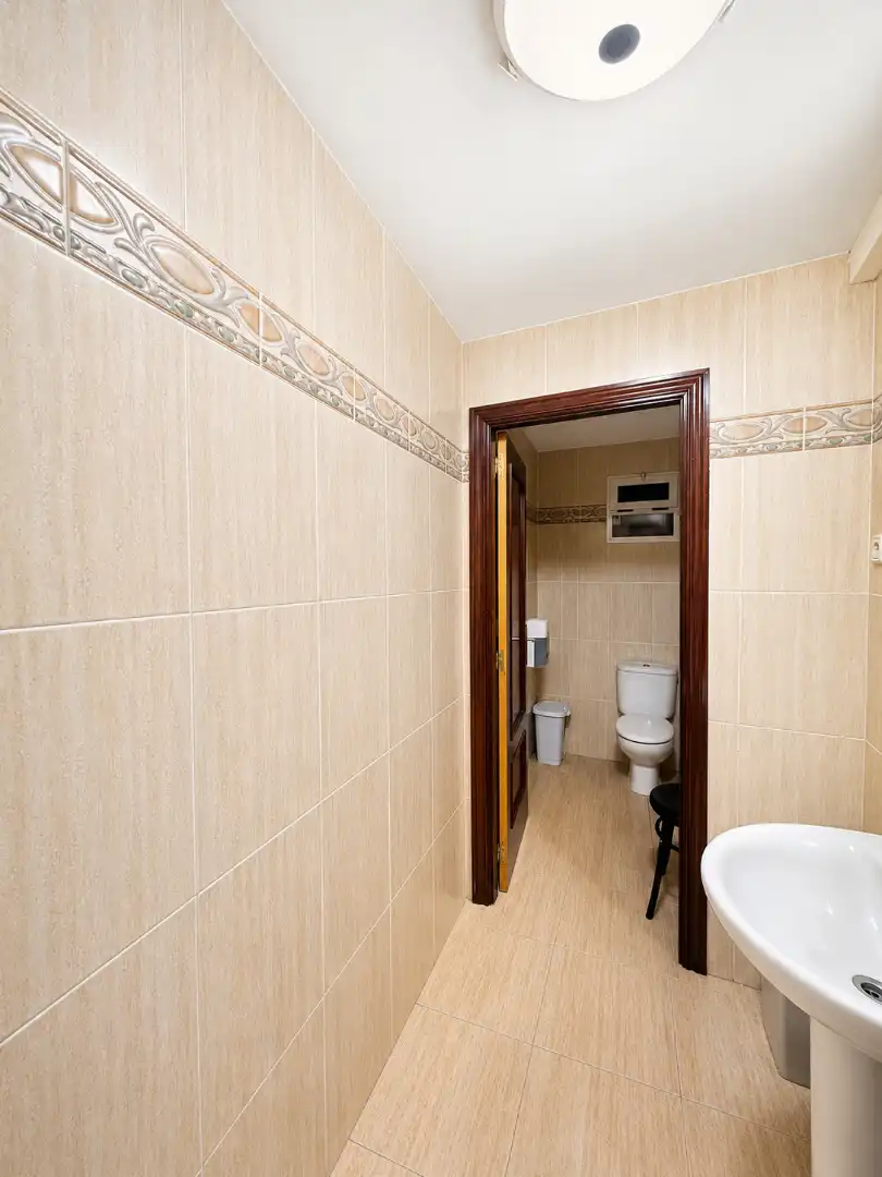 Business premises to rent in Avenida de la Constitución, imagen 38