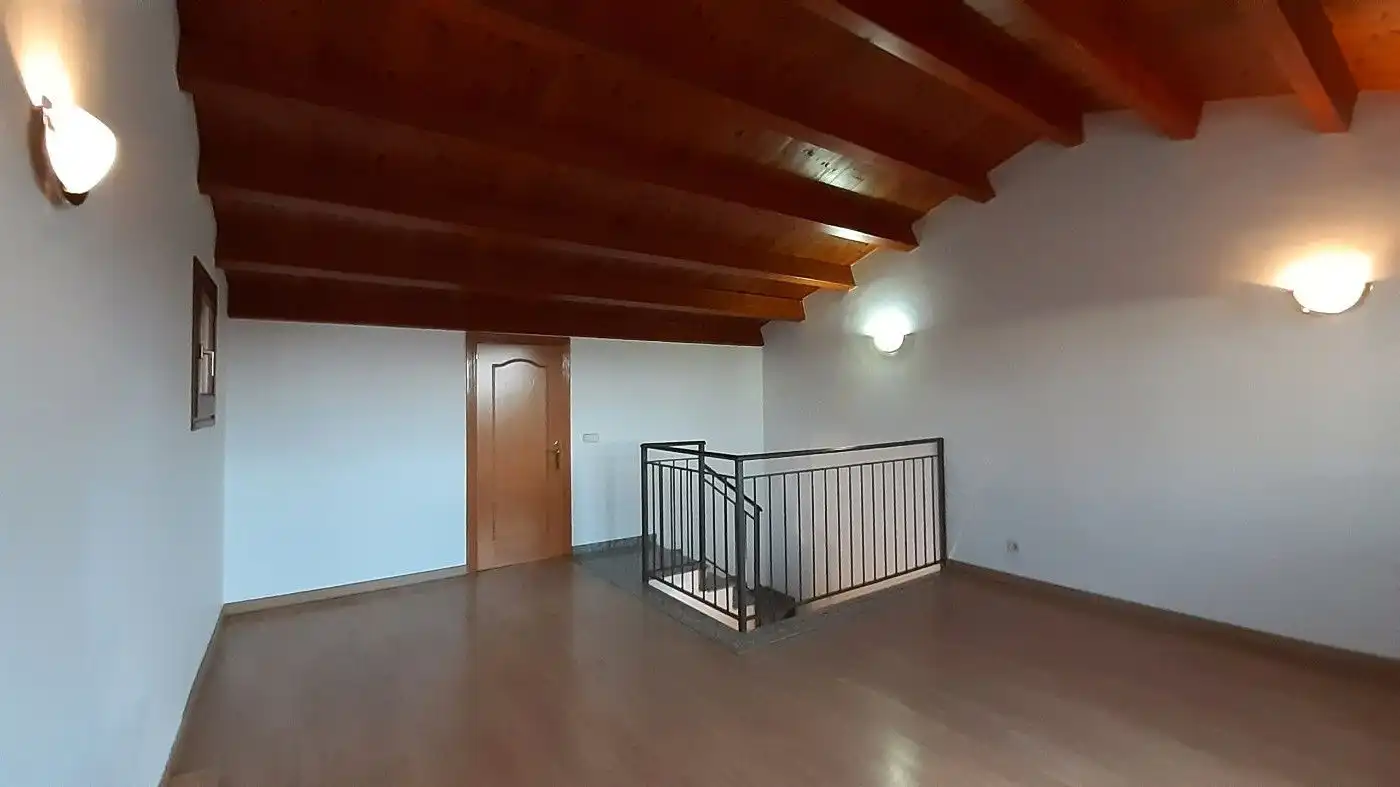 Einfamilien-Reihenhaus zum Verkauf in Moià mit Heizung, Terrasse und Abstellraum