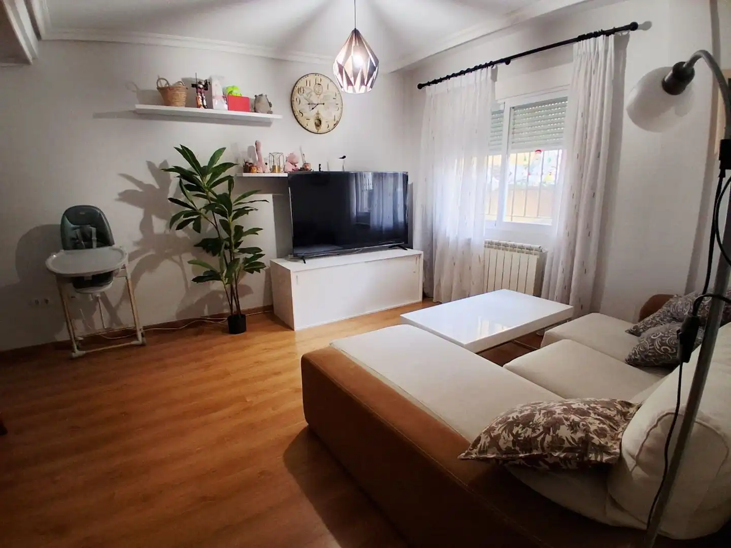 Sala d'estar de Casa adosada en venda en Pozuelo de Calatrava