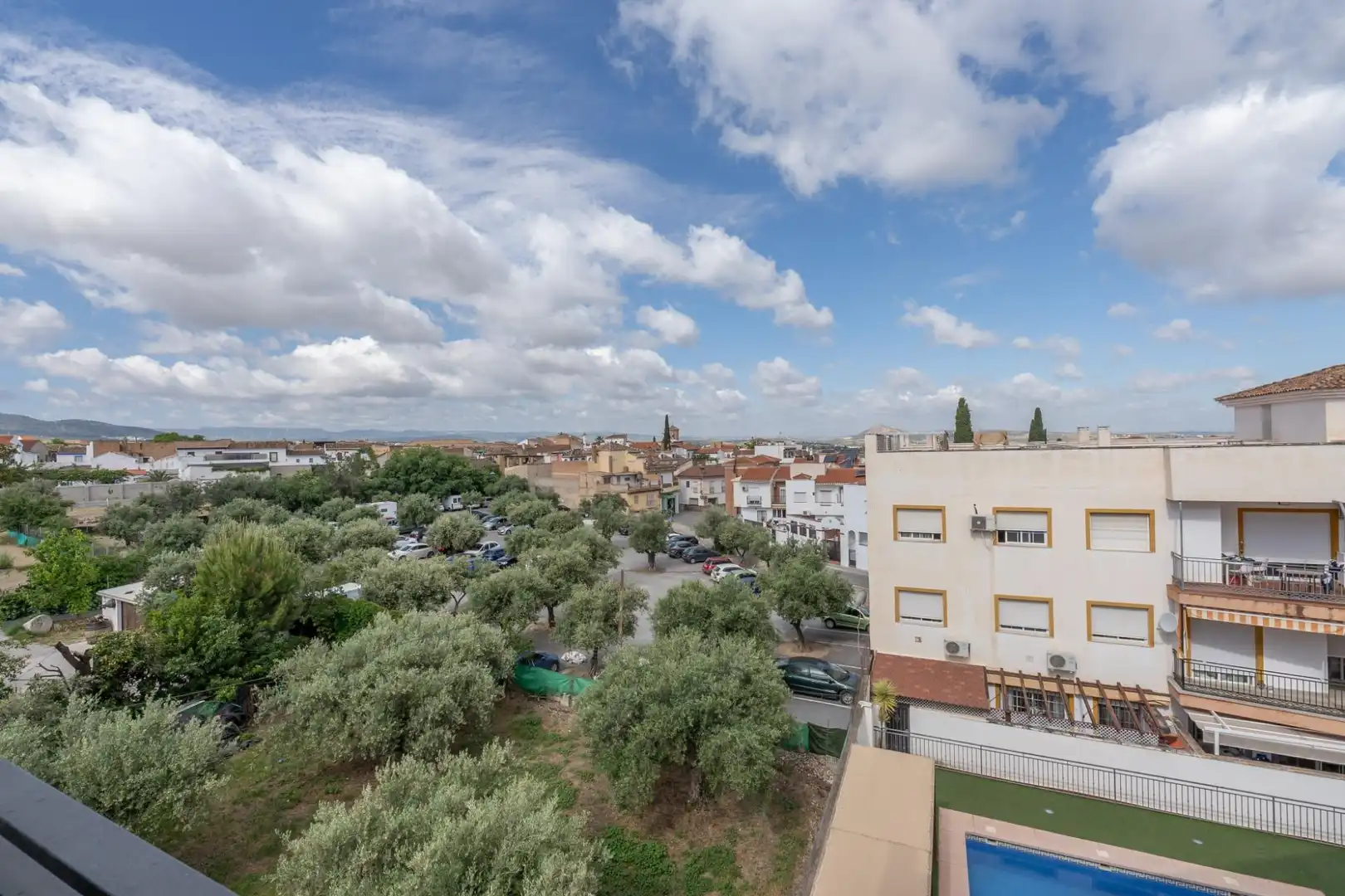 Vista exterior de Piso en venta en Gójar con Terraza, Trastero y Balcón