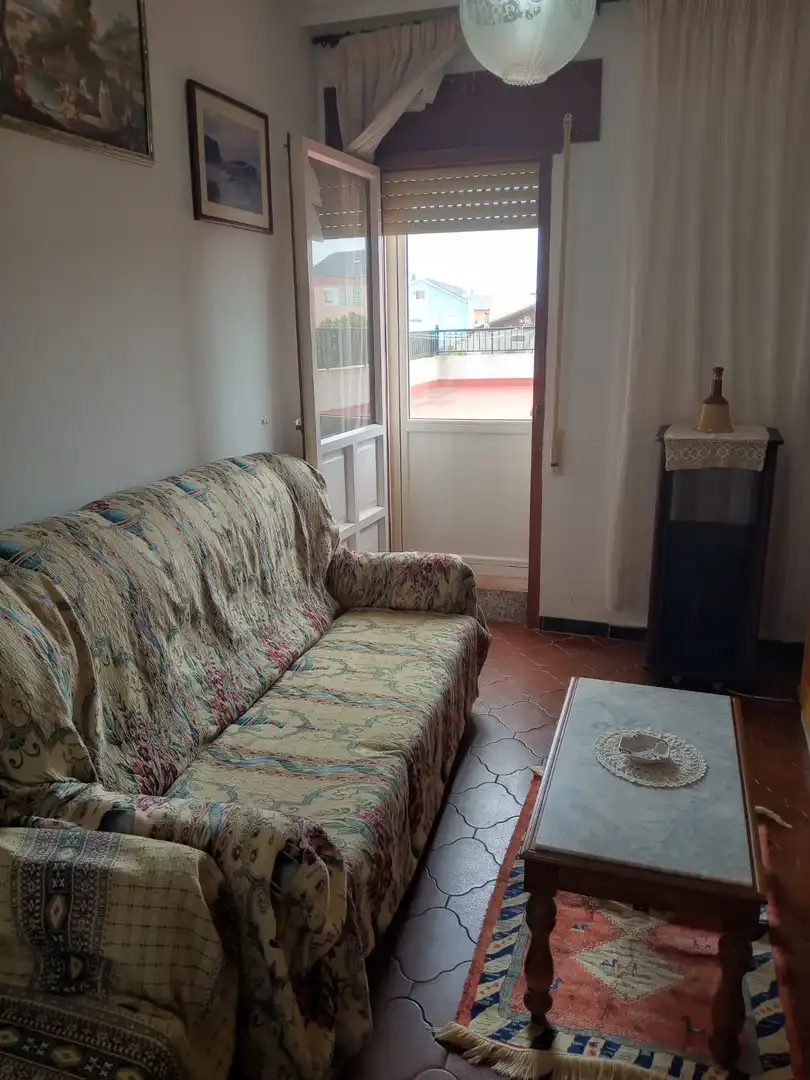 Sala de estar de Piso de alquiler en Burela con Amueblado y Se aceptan mascotas