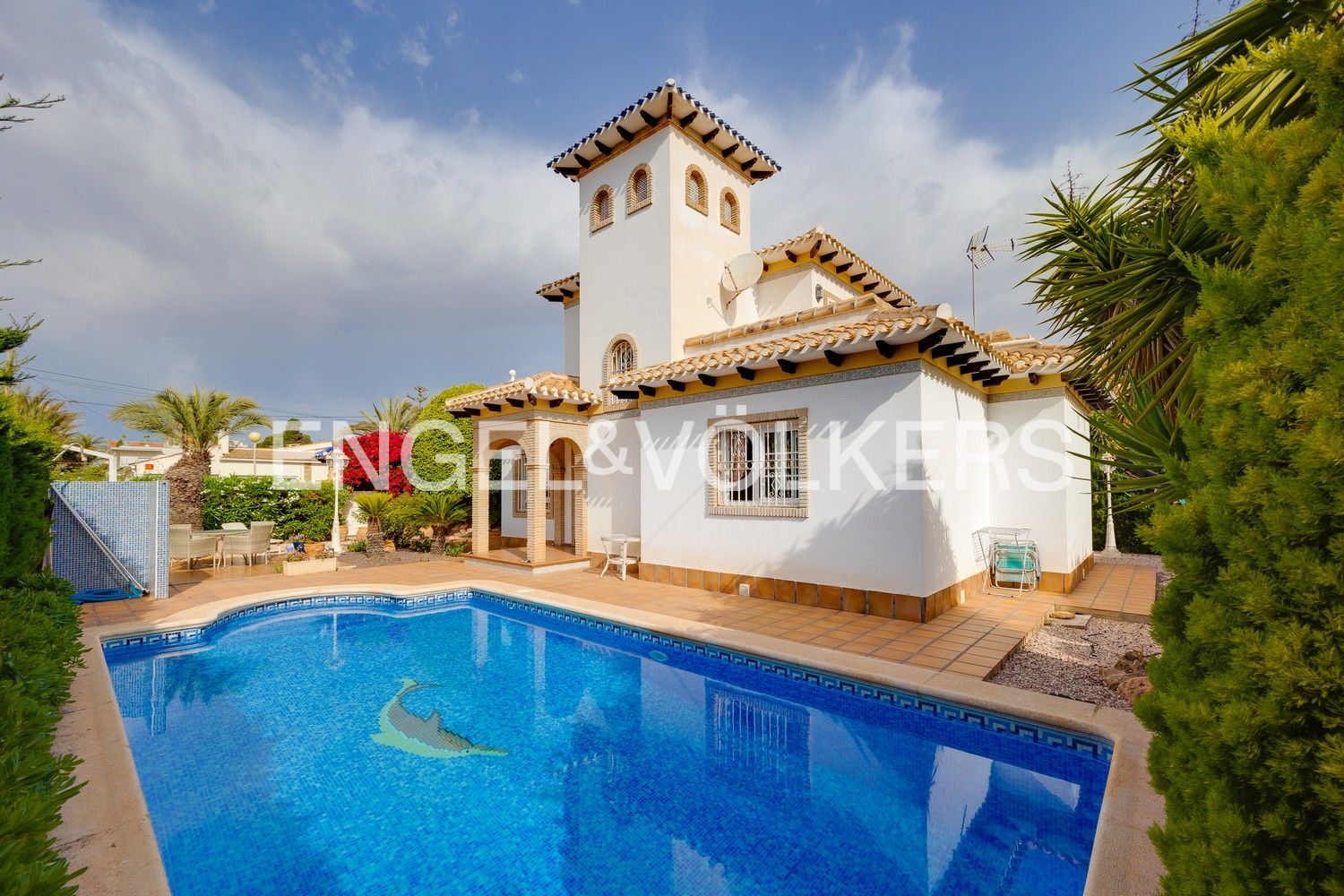 Vista exterior de Casa o xalet en venda en Orihuela amb Calefacció, Jardí privat i Terrassa