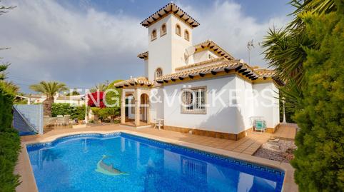 Foto 3 de Casa o xalet en venda a Cabo Roig, Orihuela