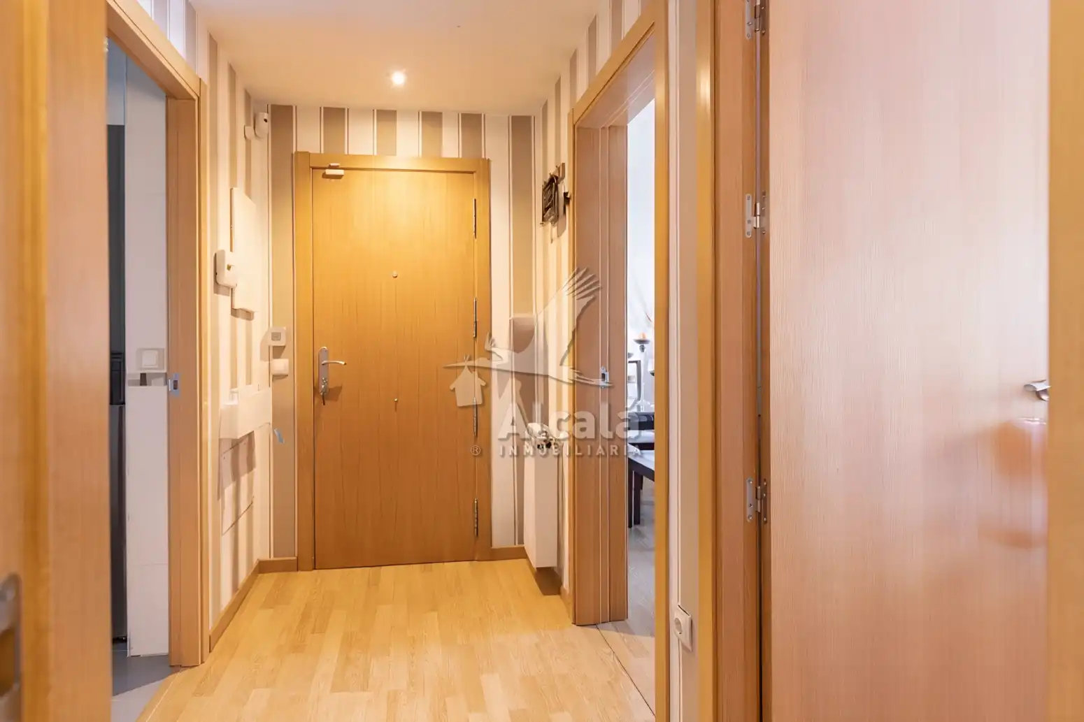 Wohnung zum Verkauf in Alcalá de Henares mit Klimaanlage, Heizung und Privatgarten
