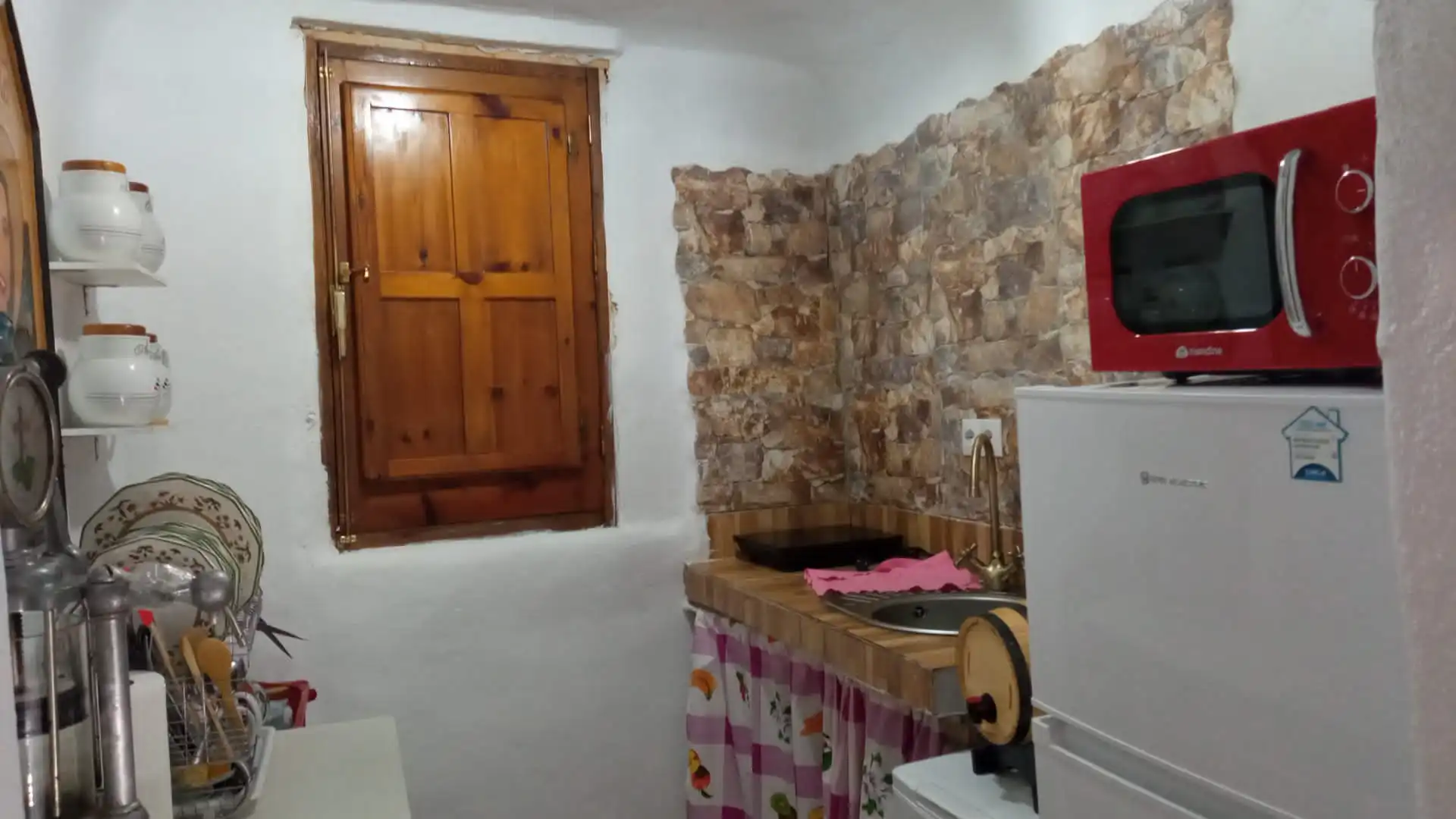 Casa adosada de alquiler en Calle Virgen del Pilar, 43, Lanjarón