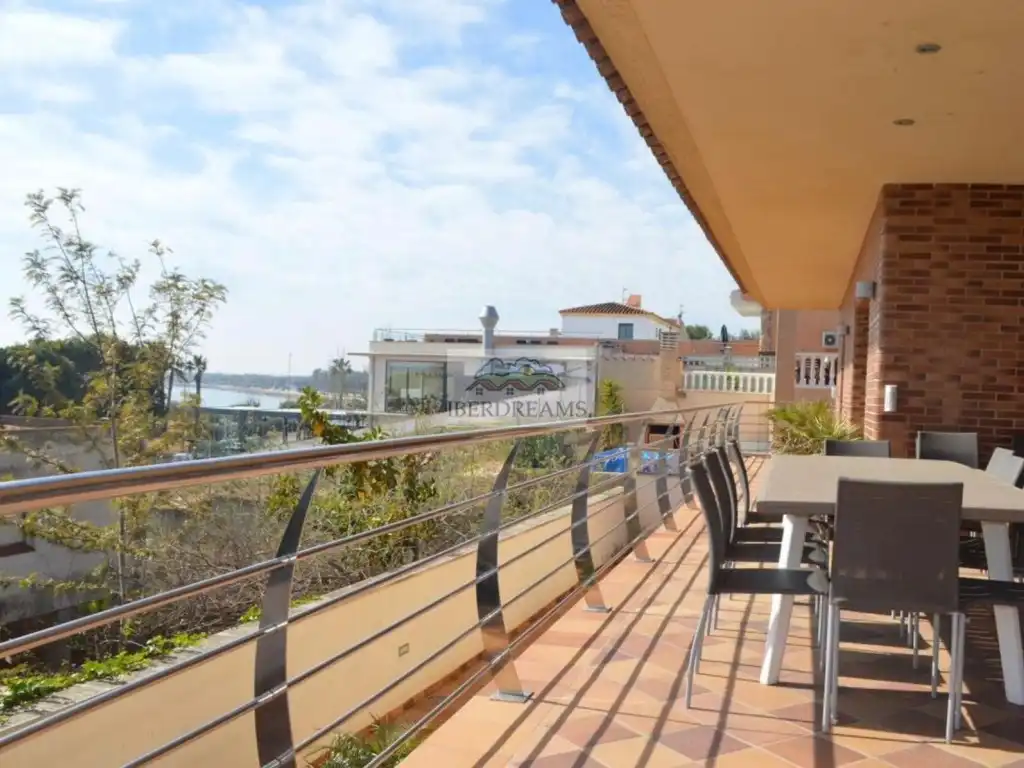Casa en venta en Avenida Mar Mediterrania 32