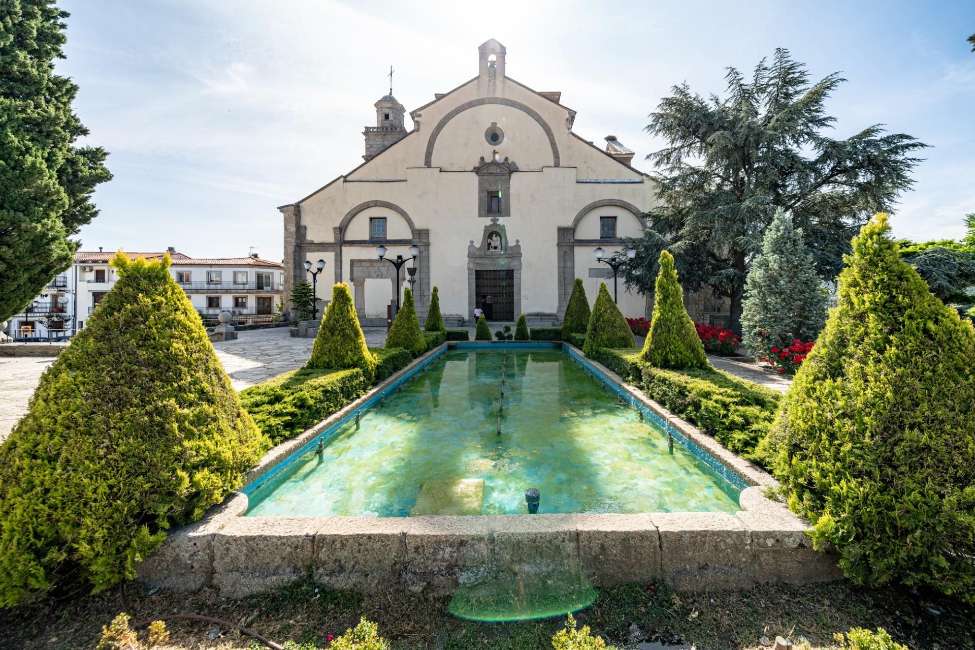 Exterior view of Country house for sale in San Martín de Valdeiglesias  with Heating and Jacuzzi