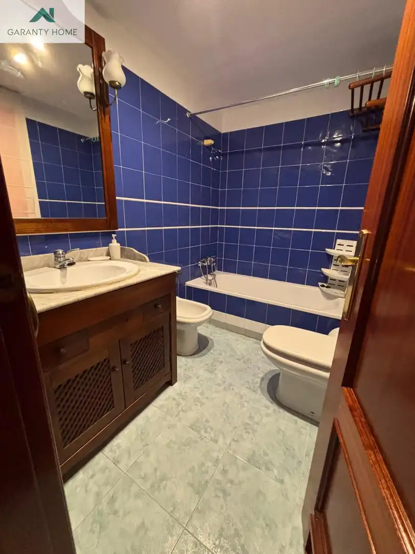 Bathroom of Ground floor for rent in Málaga  with Air Conditioner and Furnished