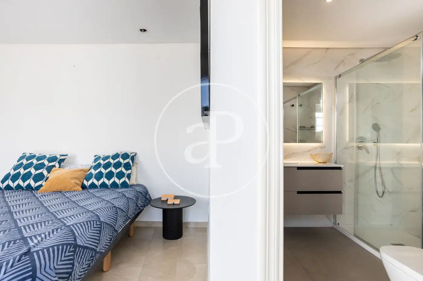 Bedroom of Attic for rent in Valencia  with Air Conditioner, Heating and Terrace