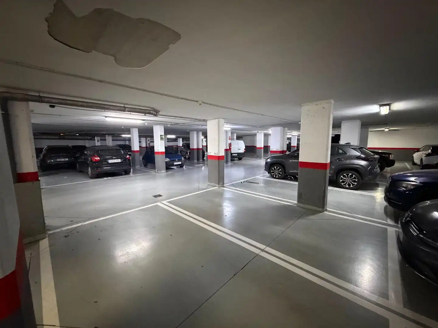 Aparcament de Pis en venda en Paterna amb Aire condicionat i Balcó