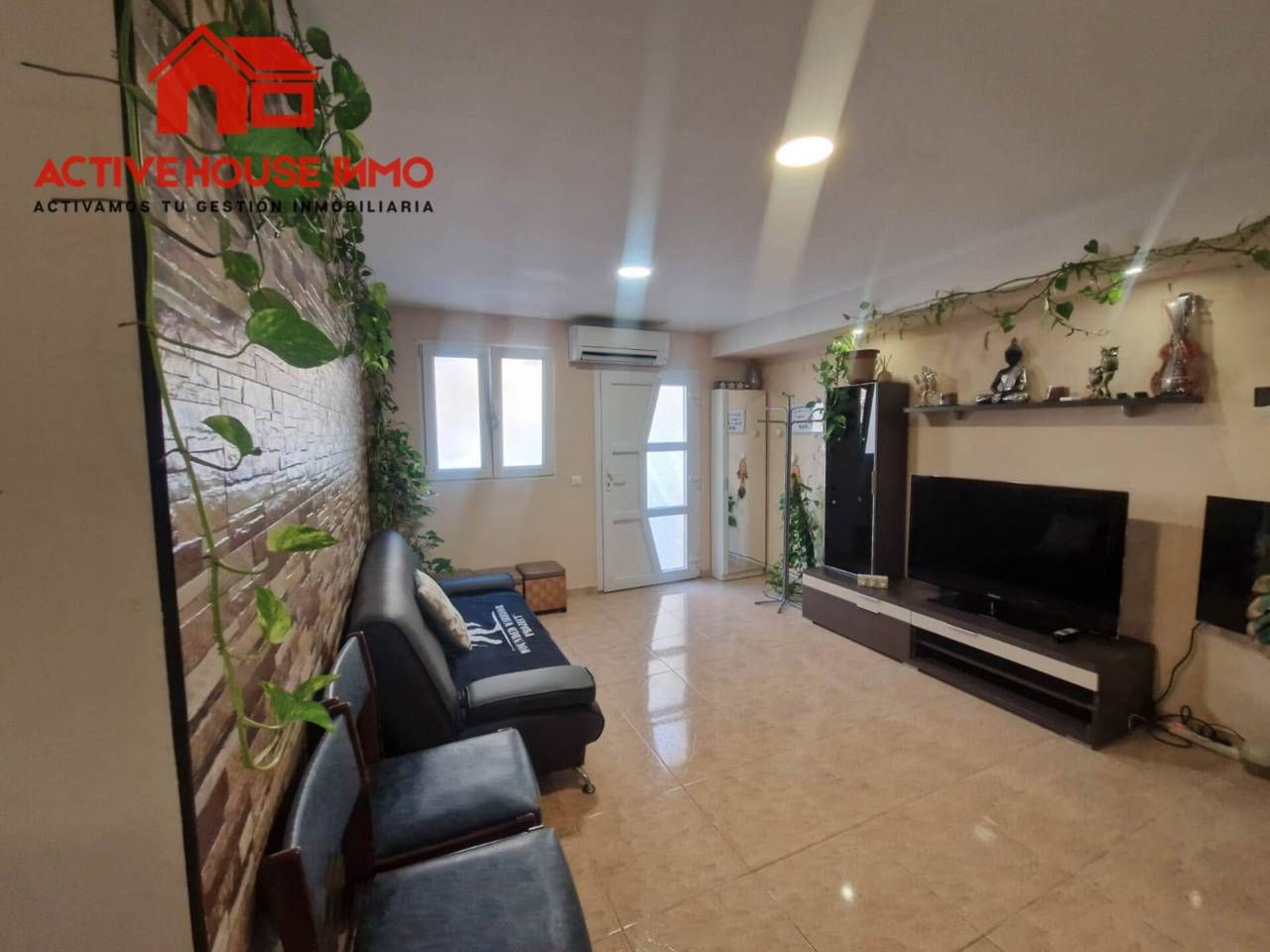 Sala d'estar de Local en venda en Sant Carles de la Ràpita amb Aire condicionat i Alarma