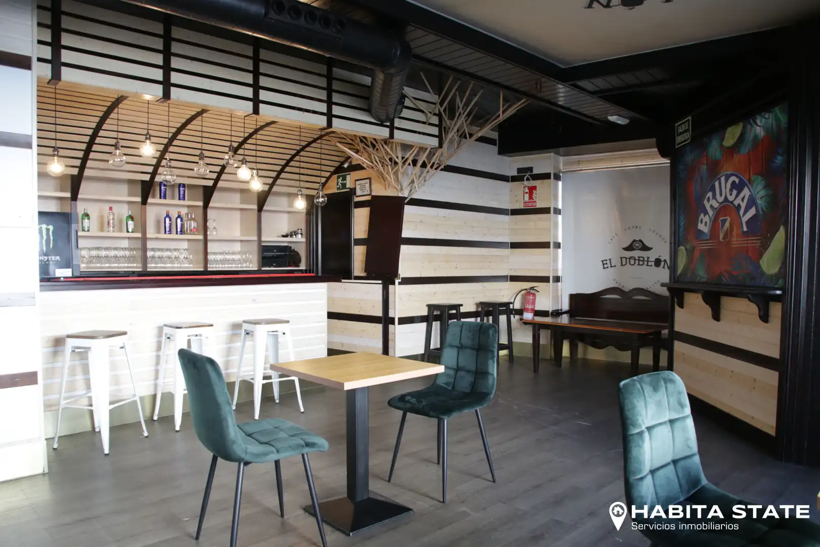 Local en venta en Adra con Aire acondicionado, Amueblado y Alarma