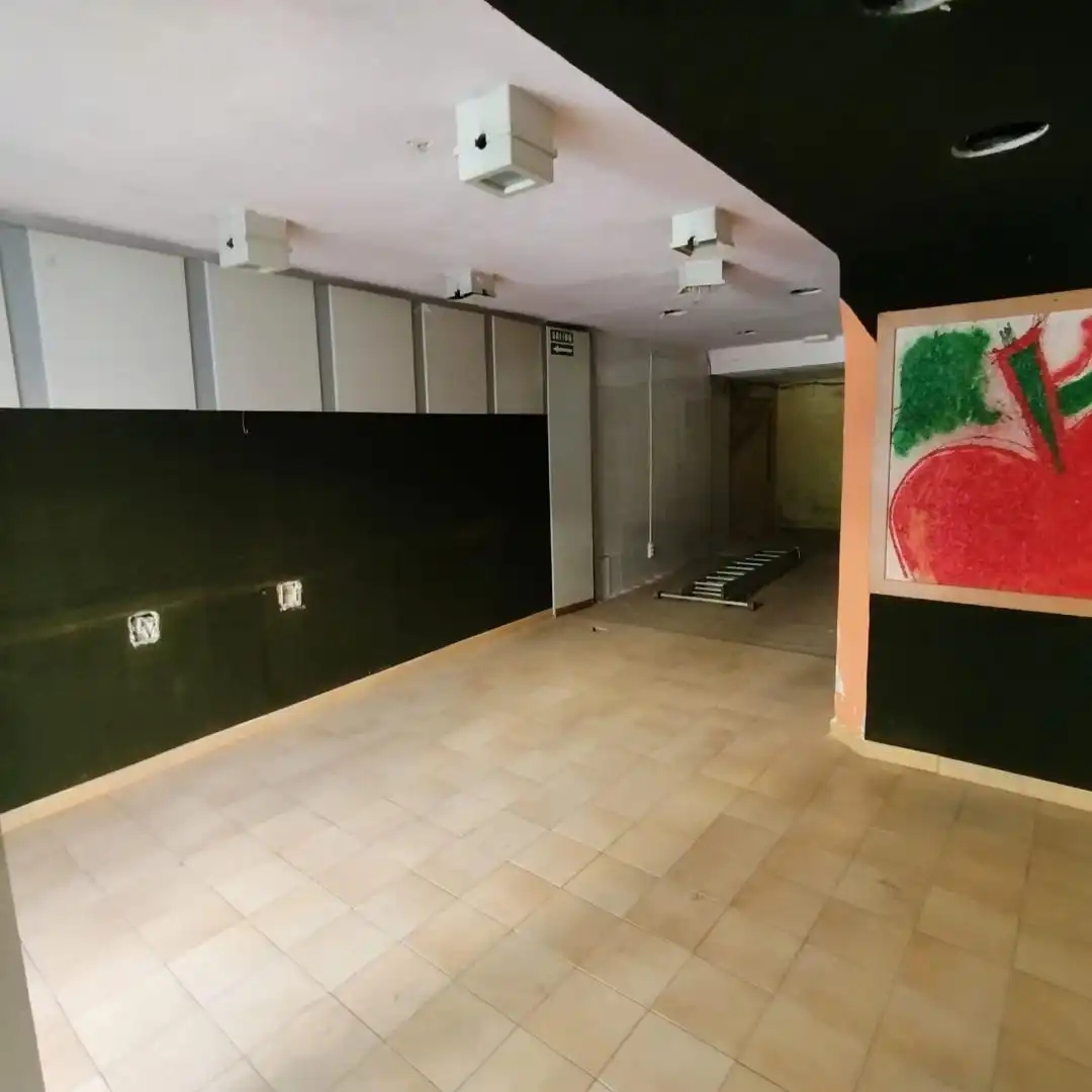 Local commercial à vendre à de Berga