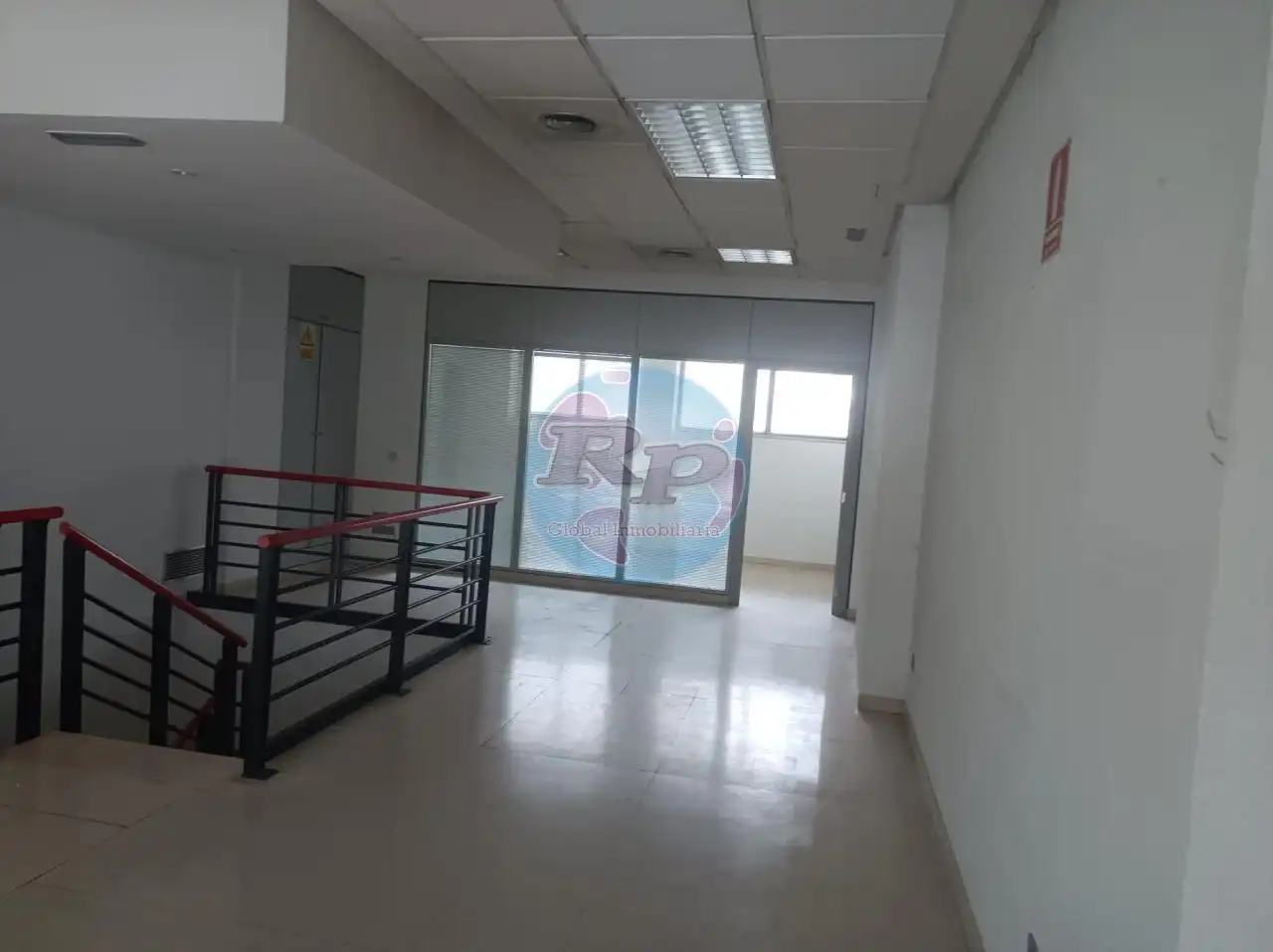 Oficina en venta en León Capital  con Trastero