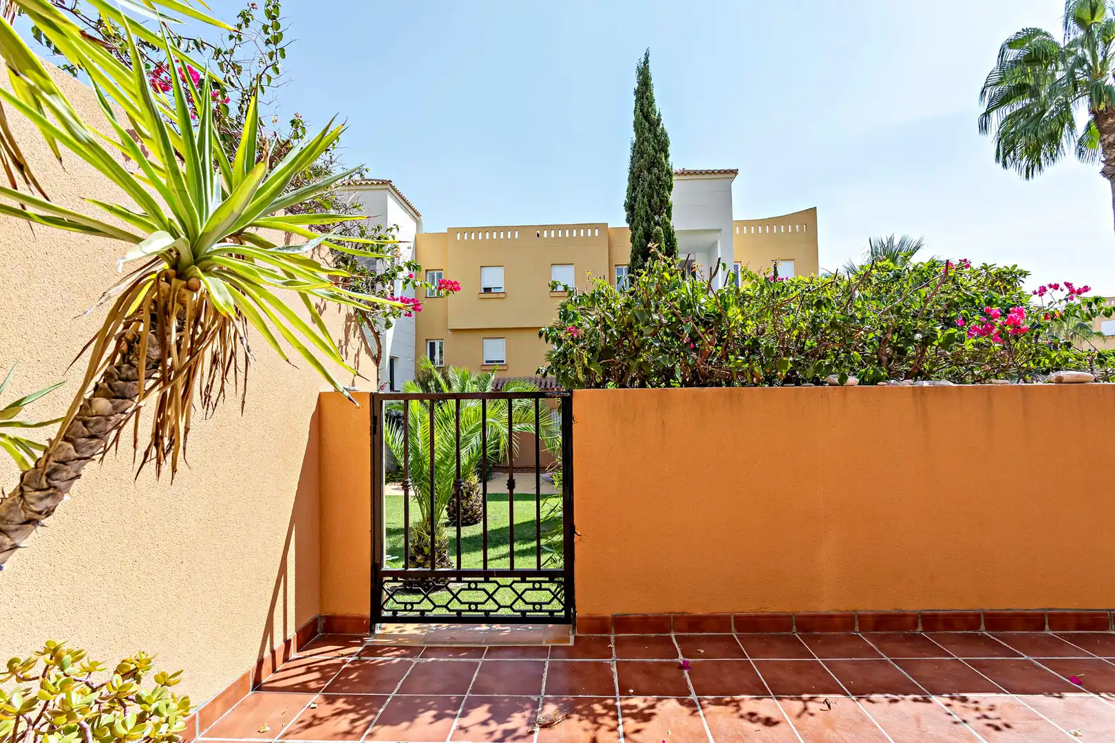 Jardí de Planta baixa en venda en Vera amb Aire condicionat, Terrassa i Piscina comunitària