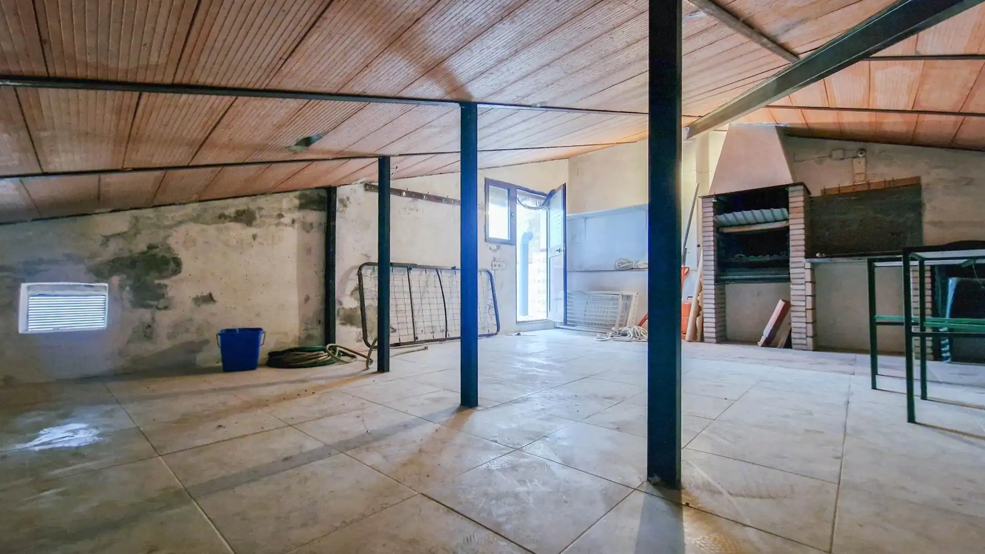 Casa o chalet en venta en Cheles con Terraza, Trastero y Balcón