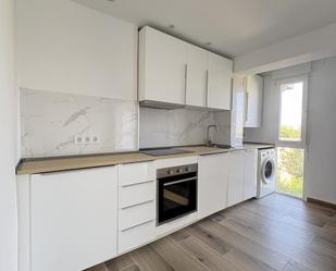 Kitchen of Flat to rent in  Madrid Capital  with Air Conditioner and Heating