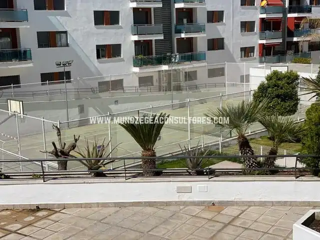 Piso con piscina en venta en Avenida de Joan Margarit, imagen 5