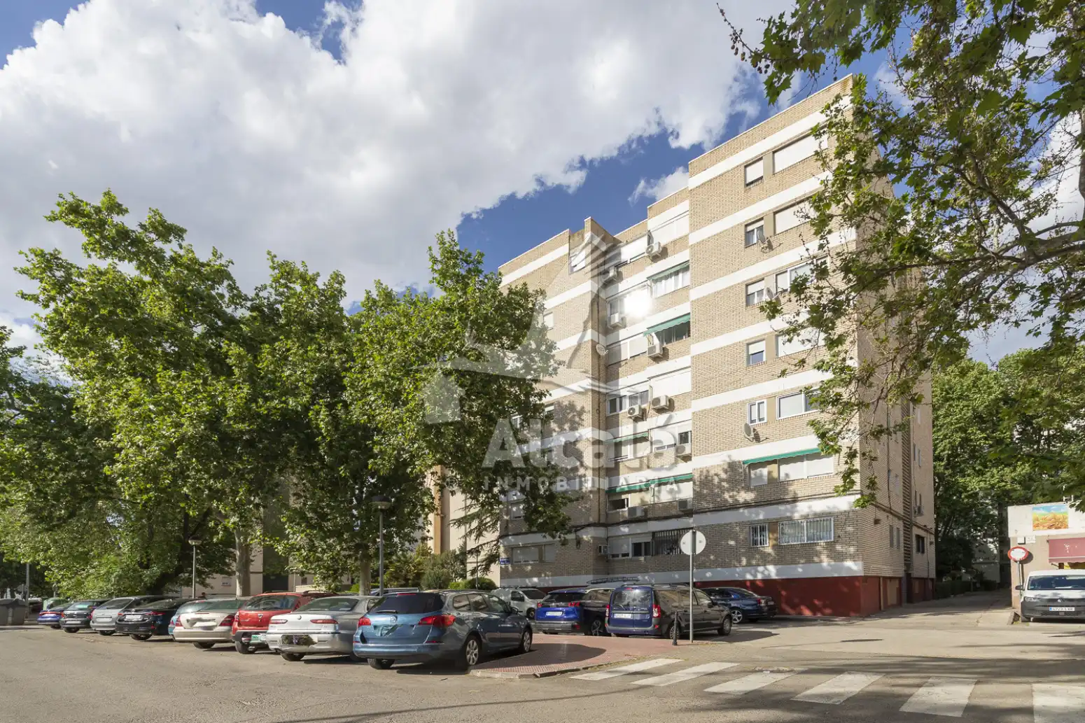 Vista exterior de Pis en venda en Alcalá de Henares amb Aire condicionat, Calefacció i Terrassa