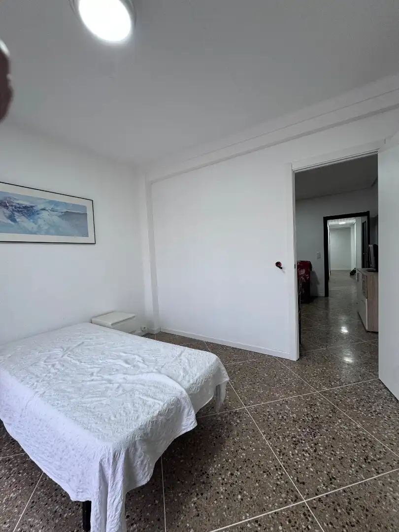 Habitación de Piso en venta en Valencia con Balcón