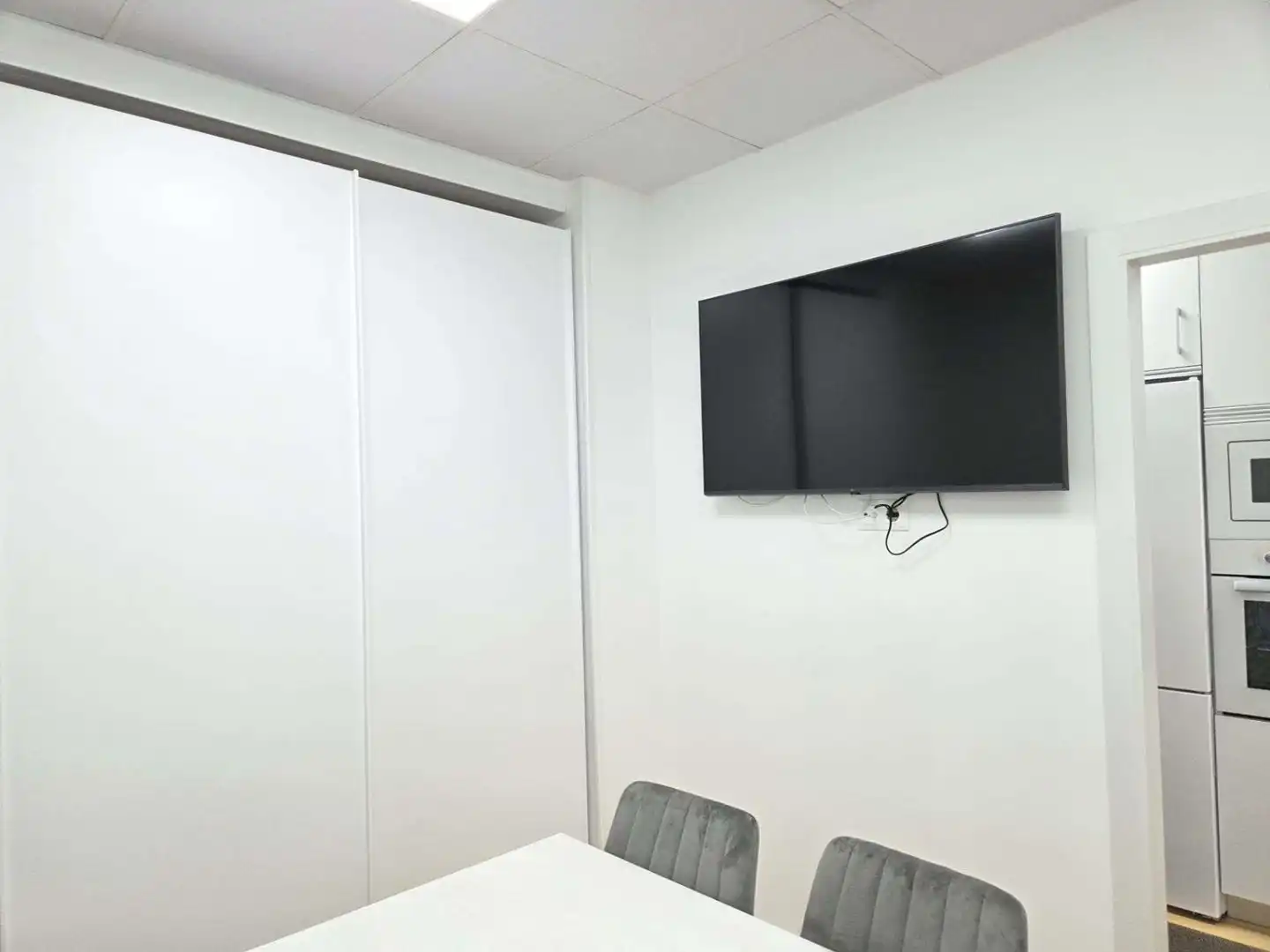 Büro zur Miete in Madrid mit Klimaanlage, Heizung und Möbliert