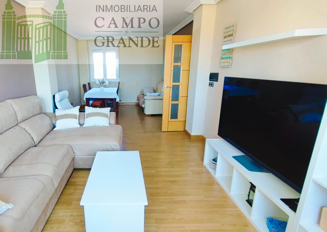 Sala de estar de Piso en venta en Villamuriel de Cerrato con Calefacción, Parquet y Terraza