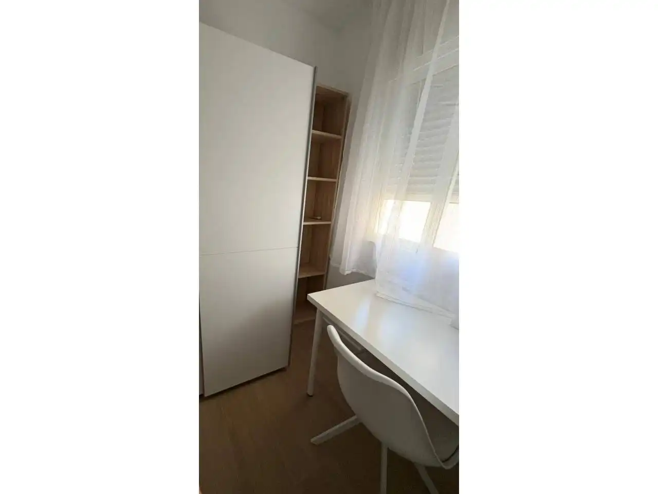 Bedroom of Flat for rent in Granada  with Parquet flooring, Storage room and Furnished