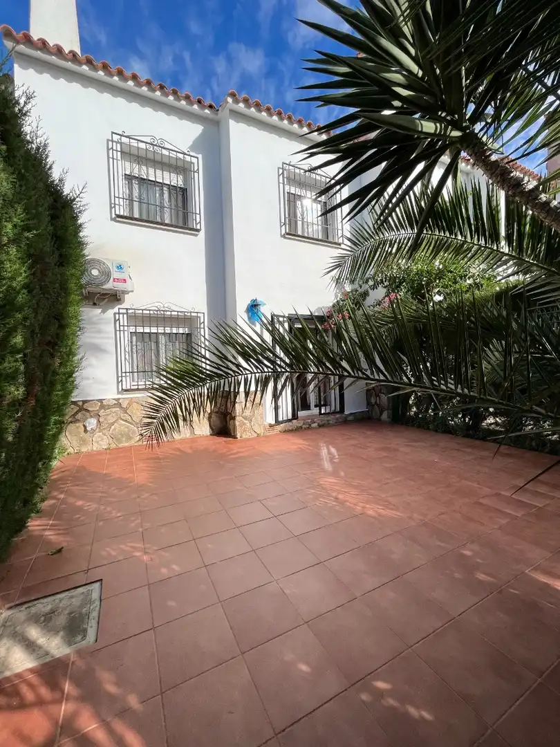 Vista exterior de Casa adosada en venta en Dénia con Aire acondicionado, Terraza y Piscina